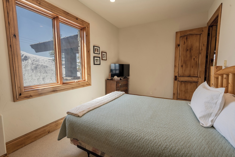 Abode in Deer Crest - photo 4
