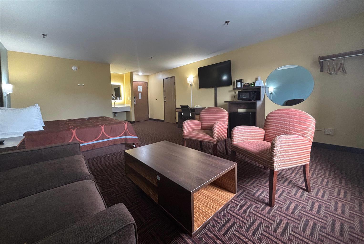 Super 8 by Wyndham Peoria - photo 11