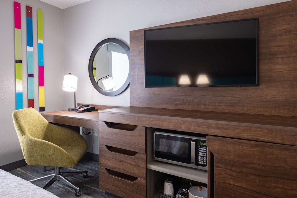 Hampton Inn Richfield - photo 4