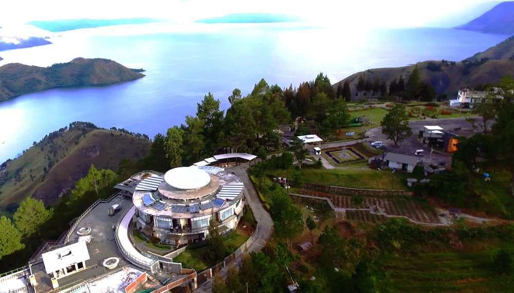 Taman Simalem Resort — 4-Star Luxury Hotel in Tongging, Indonesia
