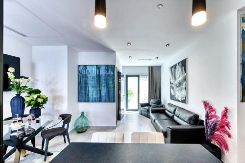 Apartment One B with Heated Private pool