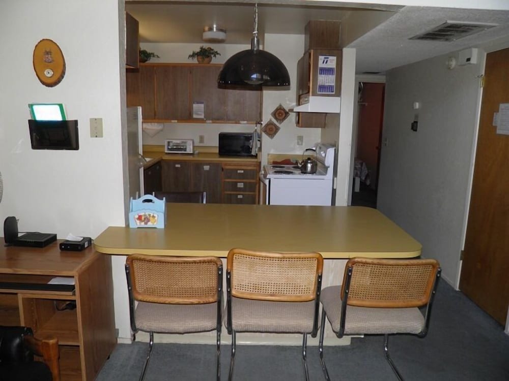 1470 Murietta Drive - photo 7