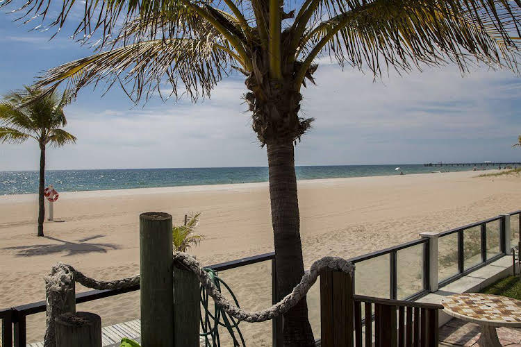 Captain's Quarters Resort - photo 9