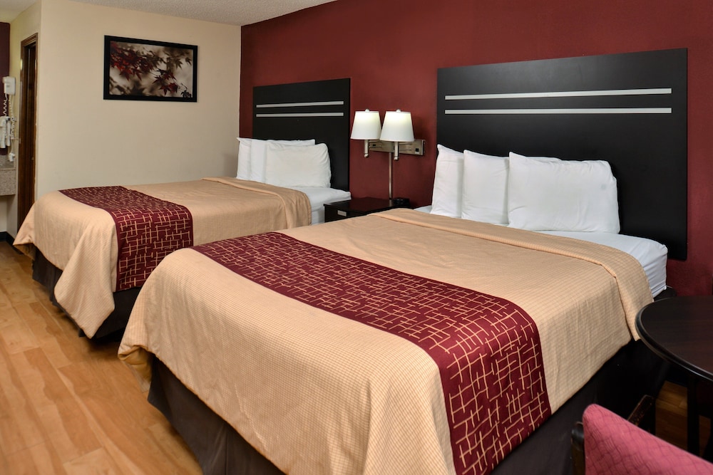 Red Roof Inn Cartersville Emerson LakePoint North - photo 9