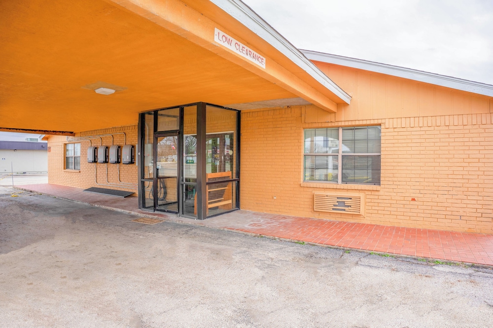 Executive Inn Mineral Wells - photo 45