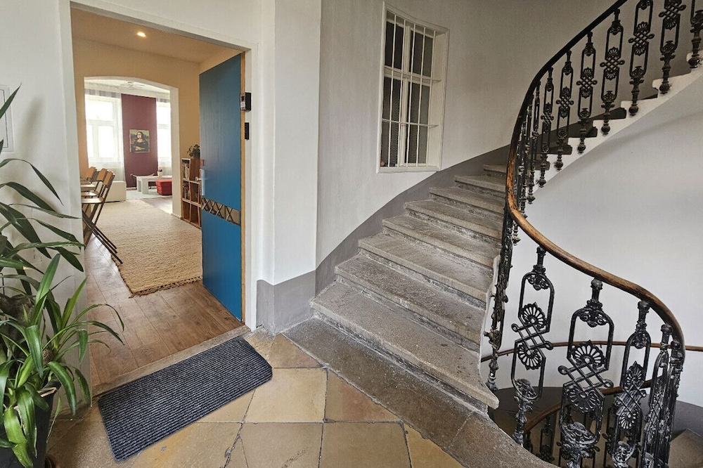 Red Palm — 4-Star Luxury Hotel in Vienna, Austria