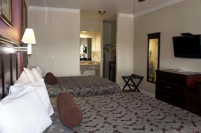 Rodeo Lodge - photo 16