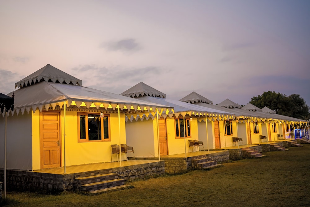 Polki Farm - carbon neutral hotel in Sheoganj