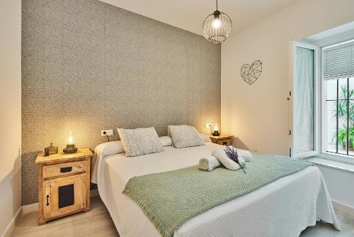 Redo Home Little Apartments — 4-Star Luxury Hotel in Cadiz, Spain