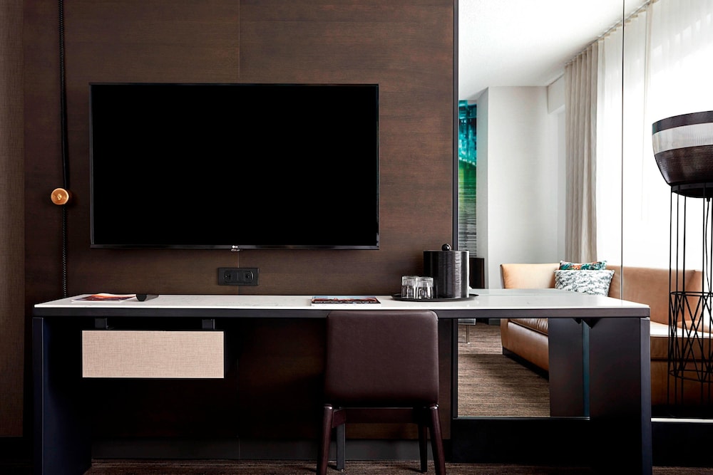 New York Marriott at the Brooklyn Bridge - photo 24