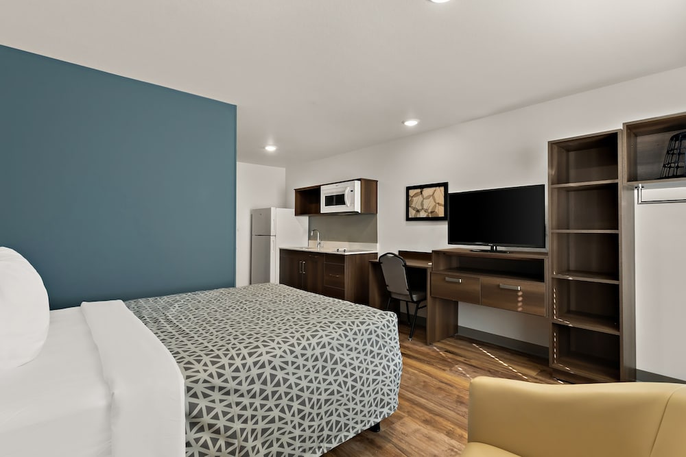 WoodSpring Suites Fort Collins - photo 14