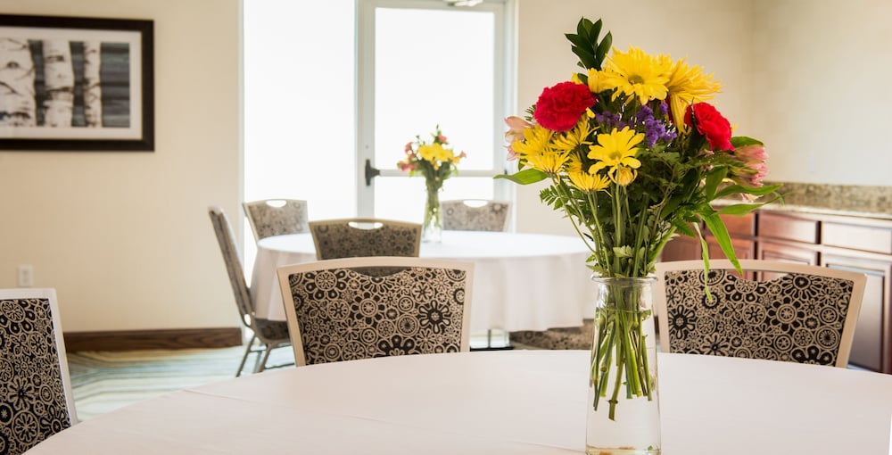 Holiday Inn Express Le Claire Riverfront Davenport by IHG - photo 31