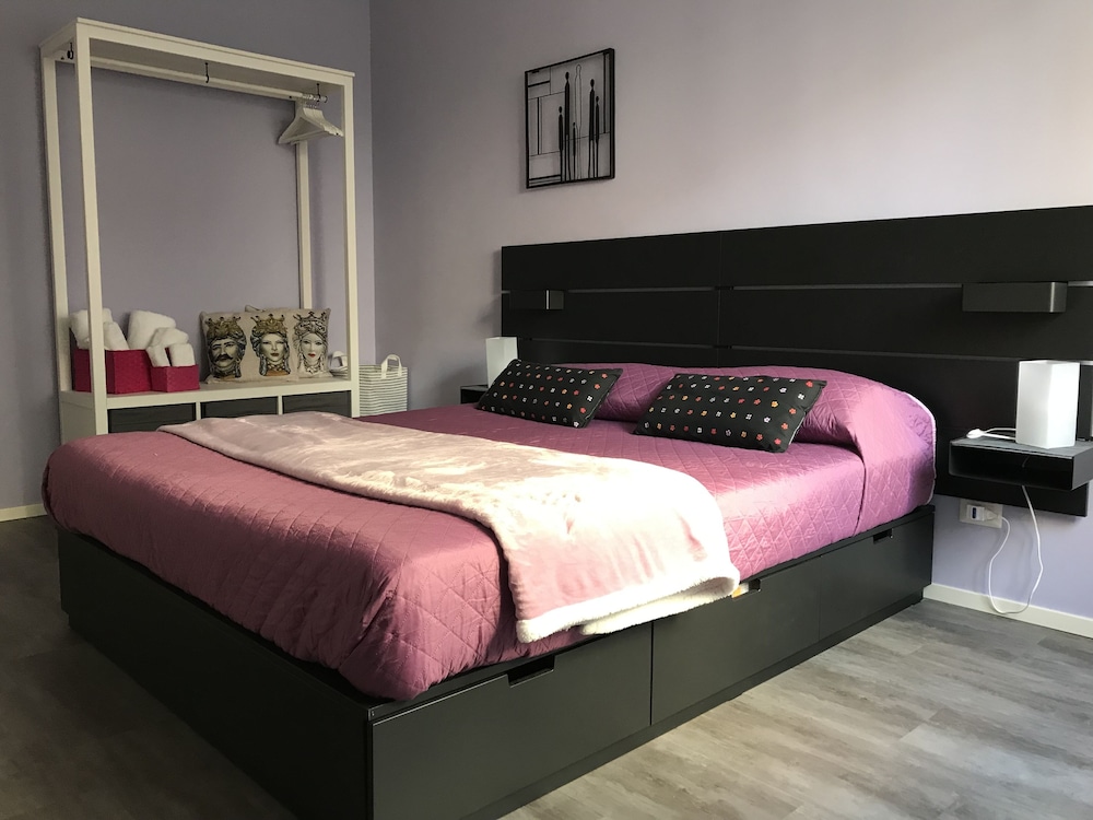 Ade Home — 4-Star Luxury Hotel in Catania, Italy