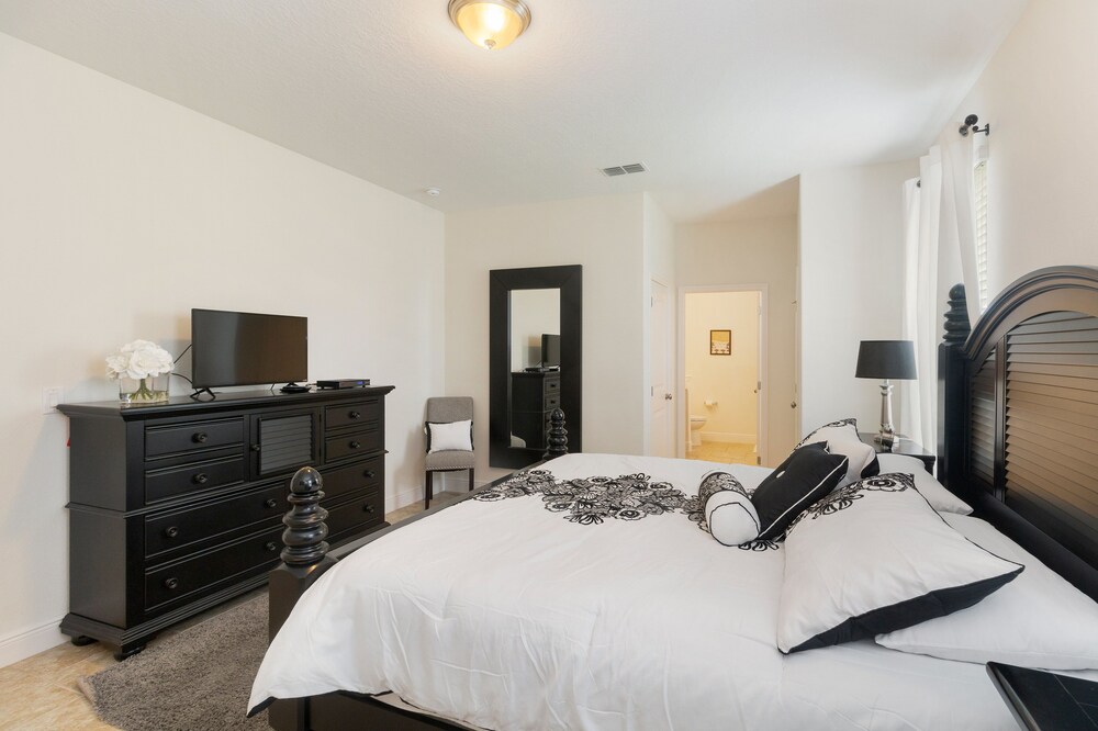 6 Bedrooms 5 Bathrooms Solterra 4193 Od - photo 10