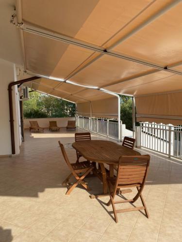 Superbe Villa a Porto Empedocle — 4-Star Luxury Hotel in Porto Empedocle, Italy