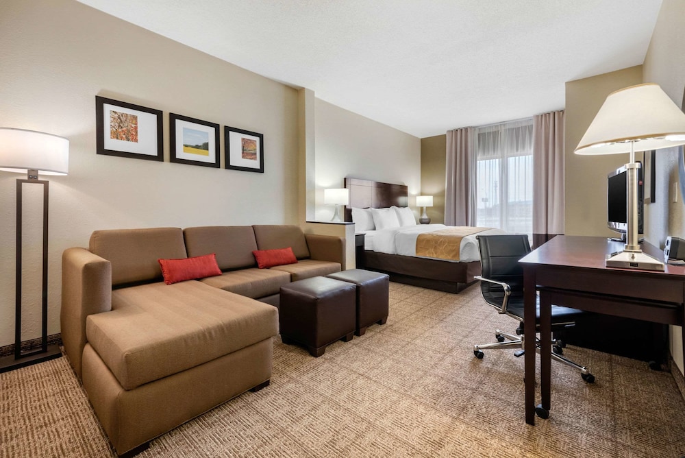 Comfort Suites Lafayette University Area - photo 17