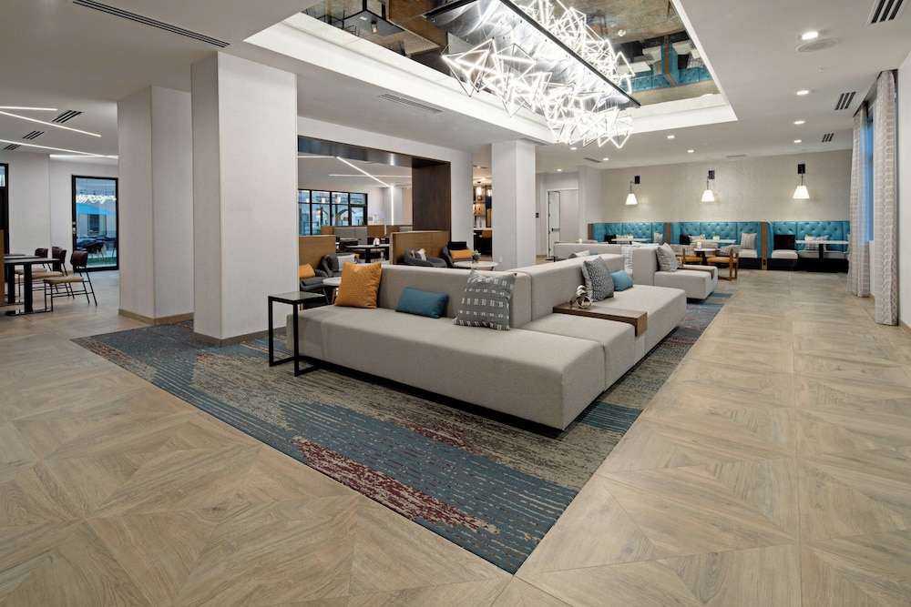 SpringHill Suites by Marriott Valencia - photo 5