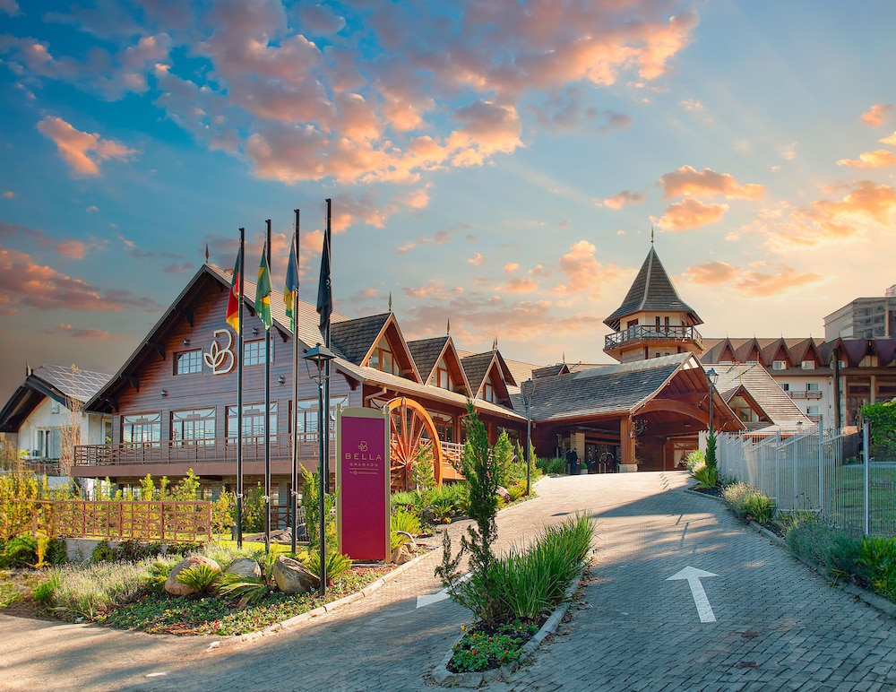 Bella Gramado by Gramado Parks in Caxias Do Sul, Brasil