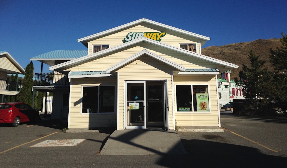 Cache Creek Inn in Cache Creek, Canada