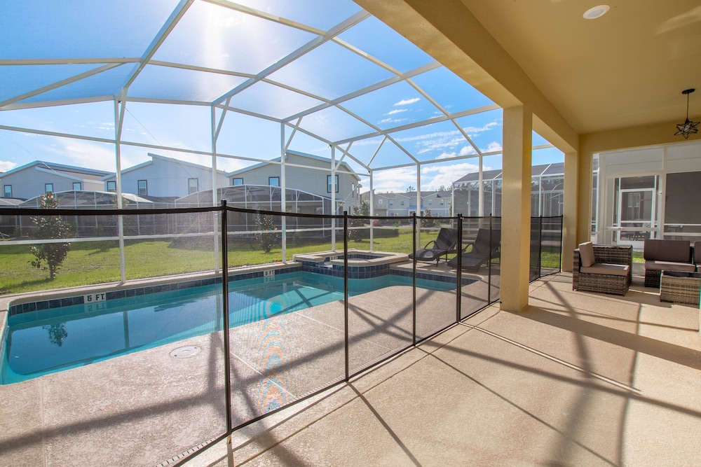 Champions Gate Resort 6 Bdrm Home - photo 47