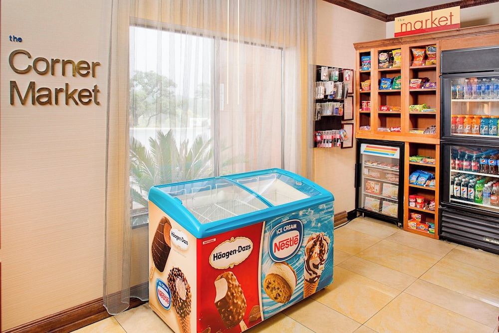 Fairfield Inn & Suites by Marriott San Antonio Seaworld - photo 10
