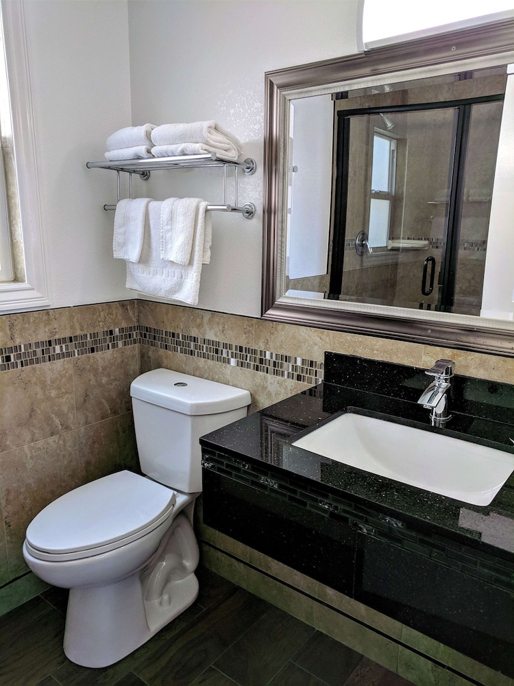 Americas Best Value Inn Antioch - photo 14