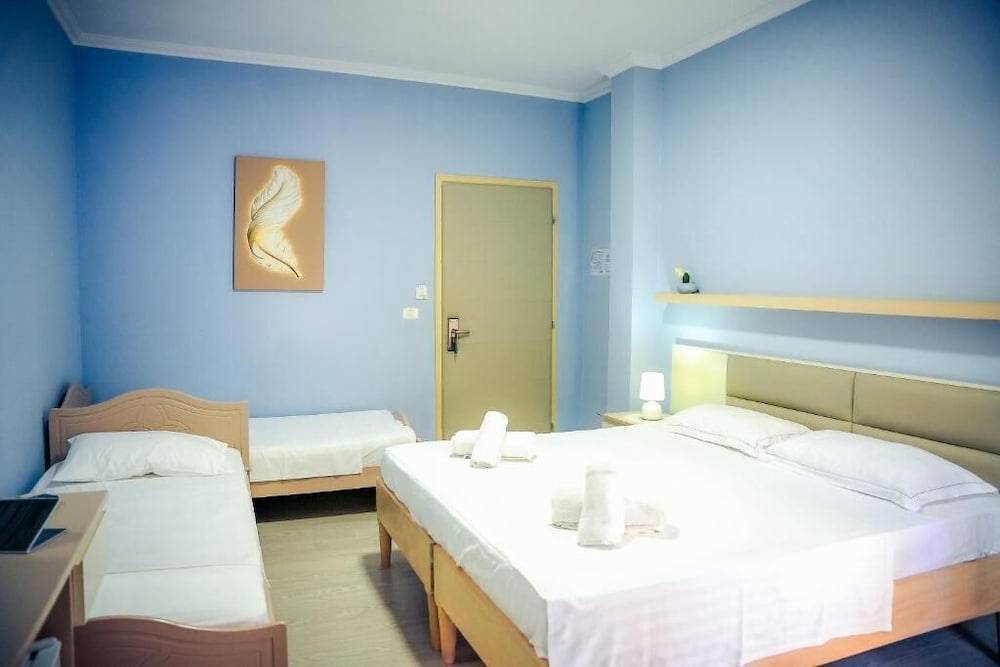 Hotel Andi — Rrashbull — photo 5