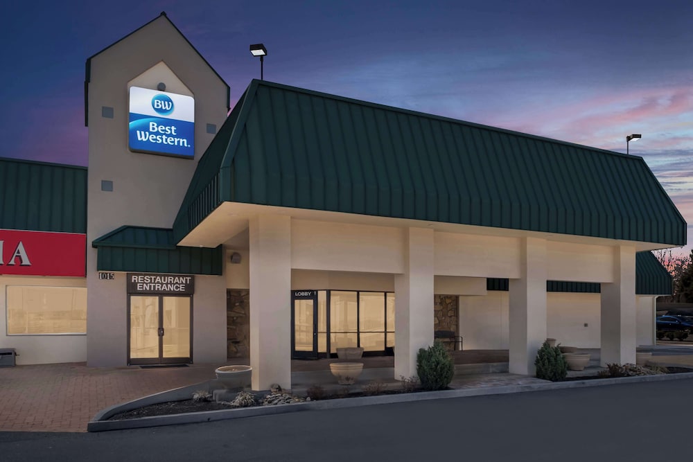 Best Western Newport Inn in Newport, United States