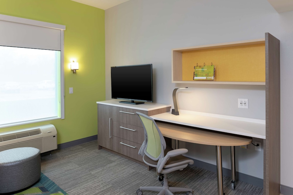 Home2 Suites by Hilton Indianapolis Airport - photo 9