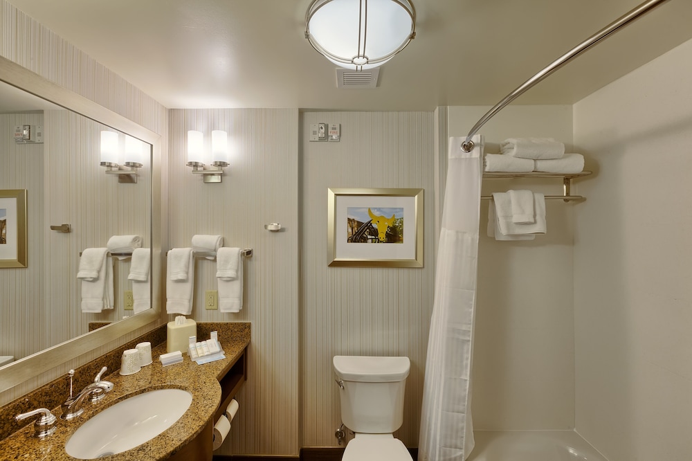 Hilton Garden Inn Durham University Medical Center - photo 23