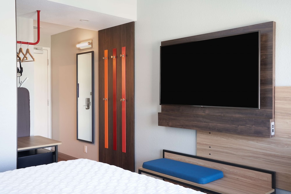 Tru by Hilton Fort Lauderdale Downtown - photo 15