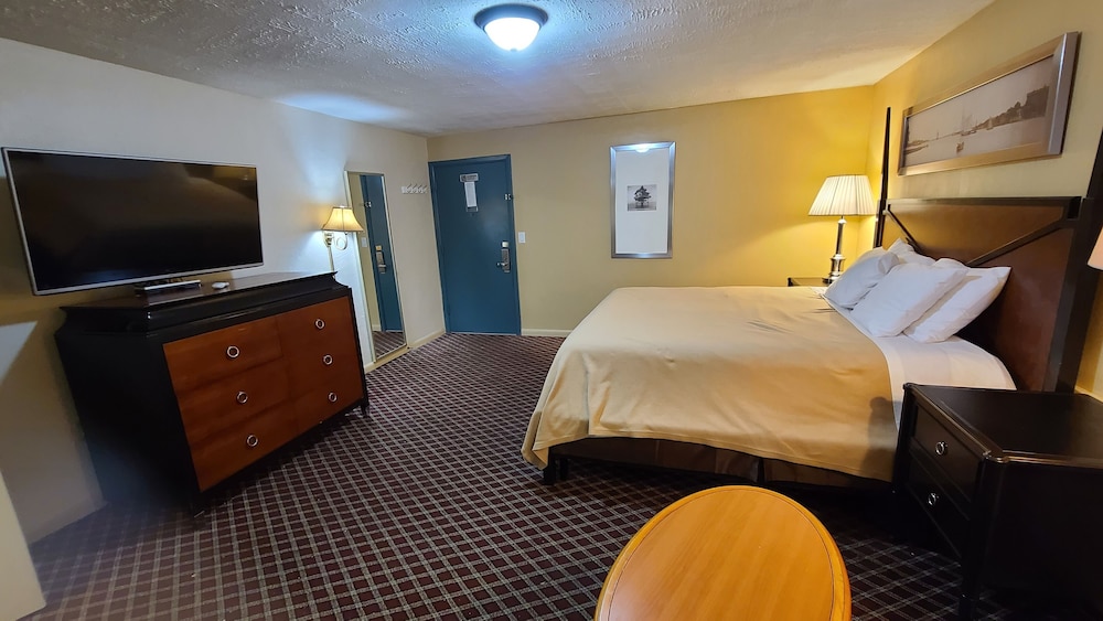 Presque Isle Motel - photo 2