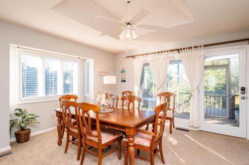 All About The Views by Oak Island Accommodations - photo 41