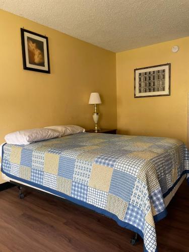 Days Inn Warsaw - photo 11