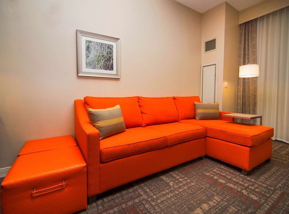 Hampton Inn & Suites Valdosta Conference Center - photo 44