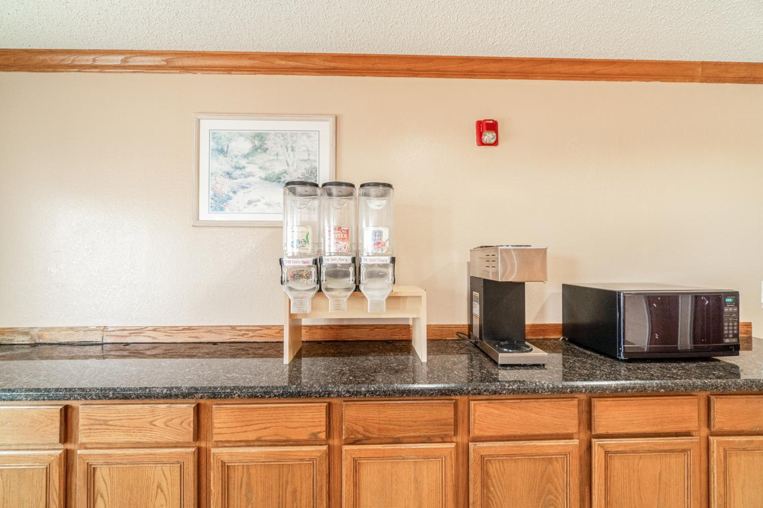 Capital O Fairway Inn Baytown La Porte TX - photo 30