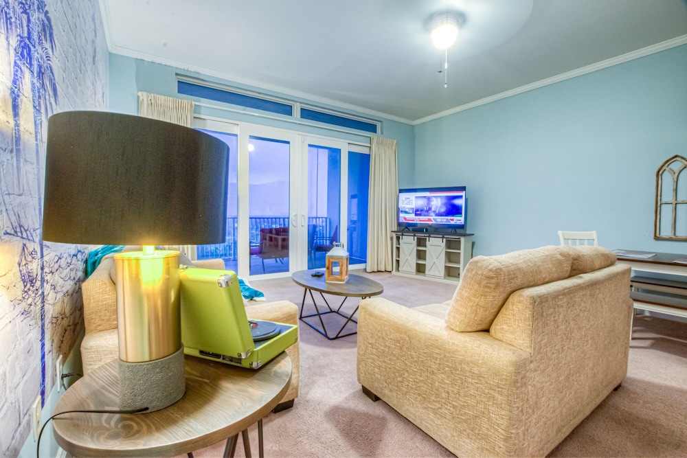 Laketown Wharf Resort by Aneliya's Rentals - photo 559