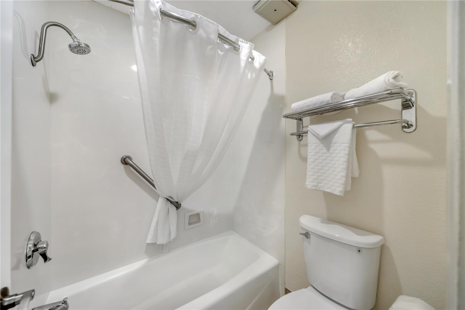 Best Western Plus Northwoods Inn - photo 58