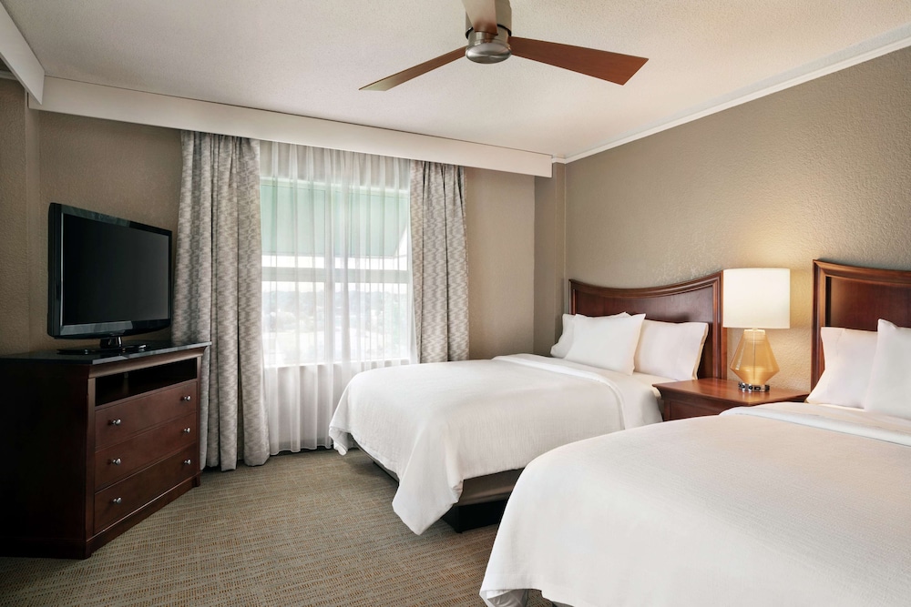 Embassy Suites by Hilton Brunswick - photo 10