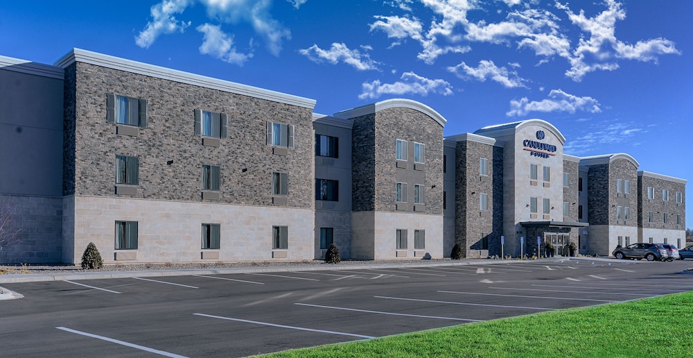 Candlewood Suites Lakeville I 35 by IHG - photo 23