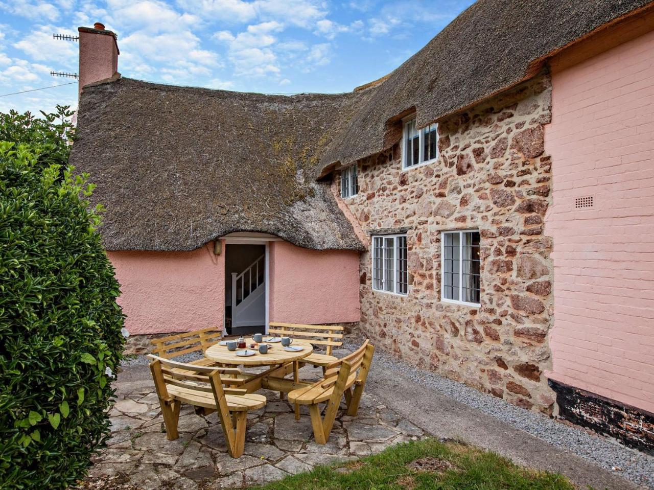 6 Bed in Woolston 95371 in Taunton, United Kingdom