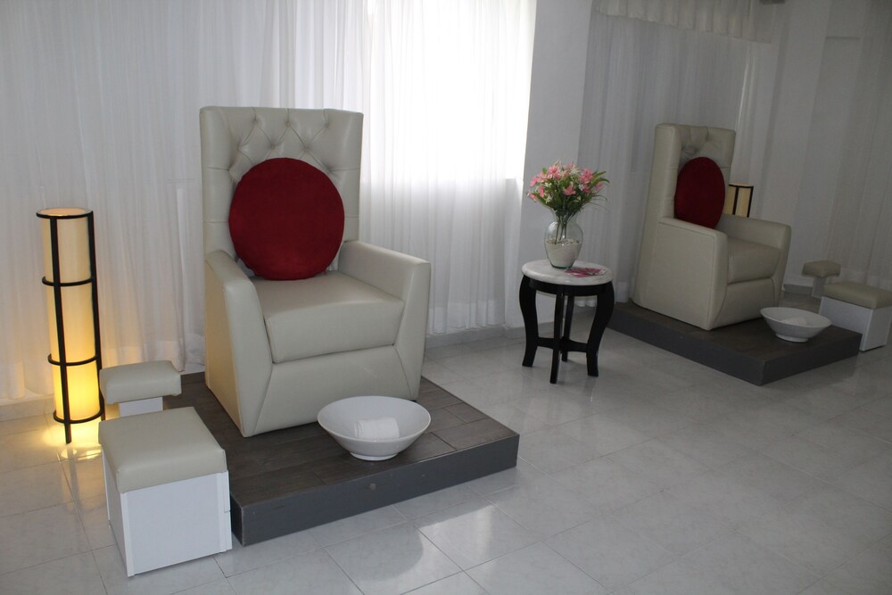 Nail Salon