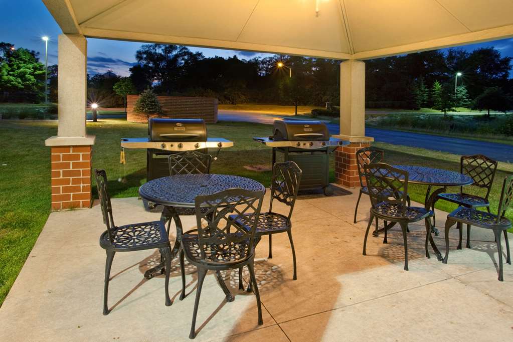 Sonesta Simply Suites Naperville Warrenville - photo 21