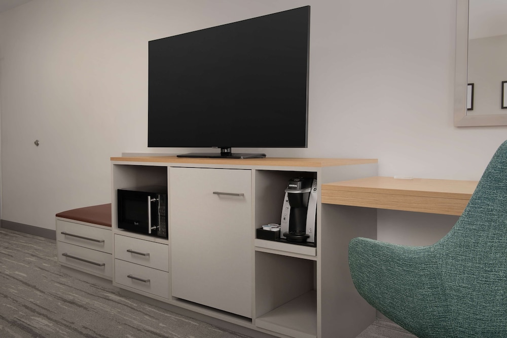 Hilton Garden Inn Marina Del Rey - photo 14