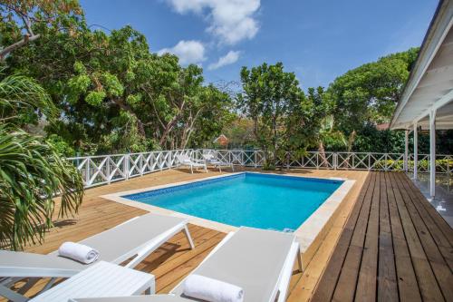 Villa Bougainville — 4-Star Luxury Hotel in Willemstad, CURAÇAO