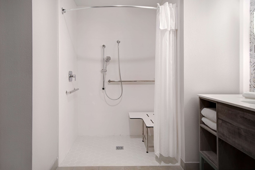 Homewood Suites by Hilton Lexington Hamburg - photo 35