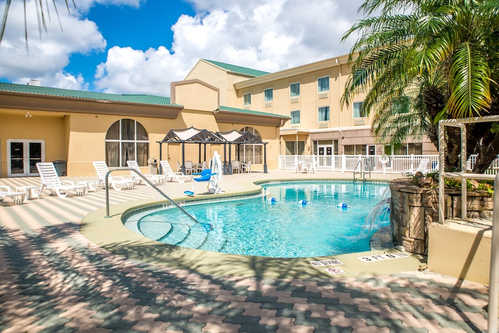 Holiday Inn Express & Suites Cocoa by IHG - photo 54