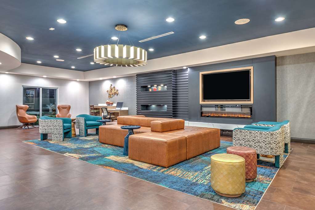 La Quinta Inn & Suites by Wyndham Woodway Waco South - photo 6