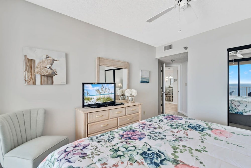 Windward Pointe 804 Sleeps 10 Beachfront Resort Amenities - photo 17