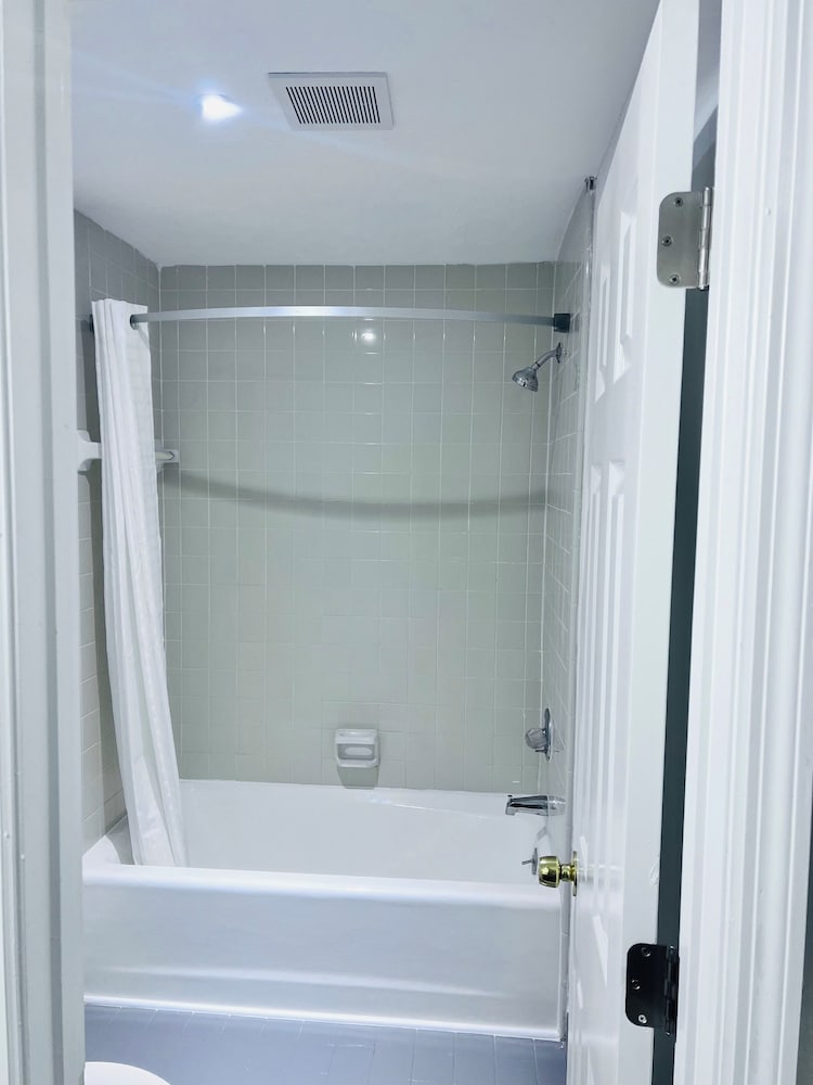 Knights Inn Dillard - photo 7